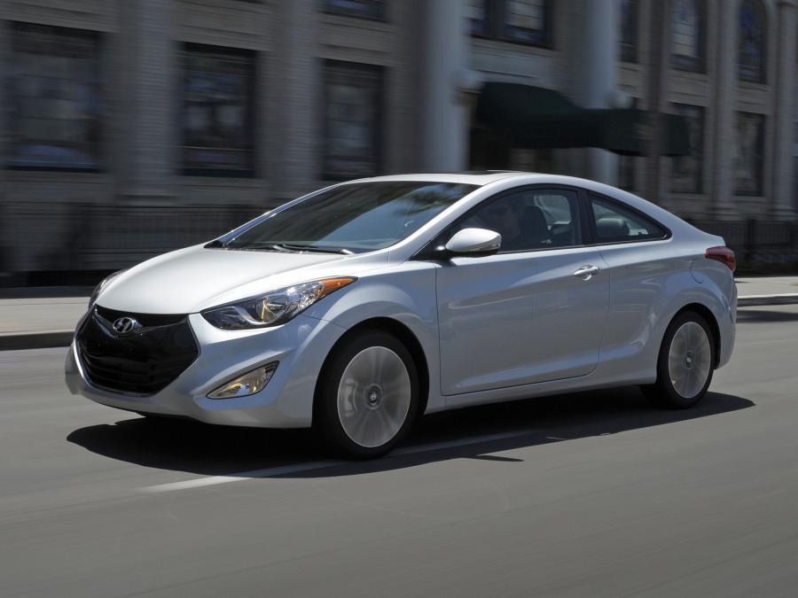  Hyundai Elantra Coupe 2012 года  (фото 12 из 88)